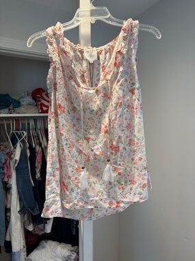 Sundays Lightweight White Floral Tank Top with Tassel Tie